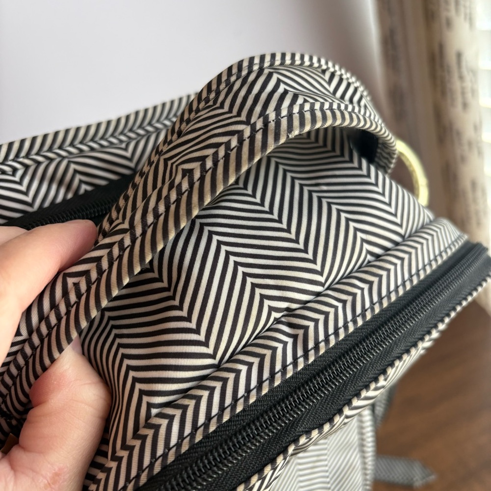 Ju-Ju-Be Be Right Back Diaper Bag black & white striped with gold hardware - Picture 9 of 13